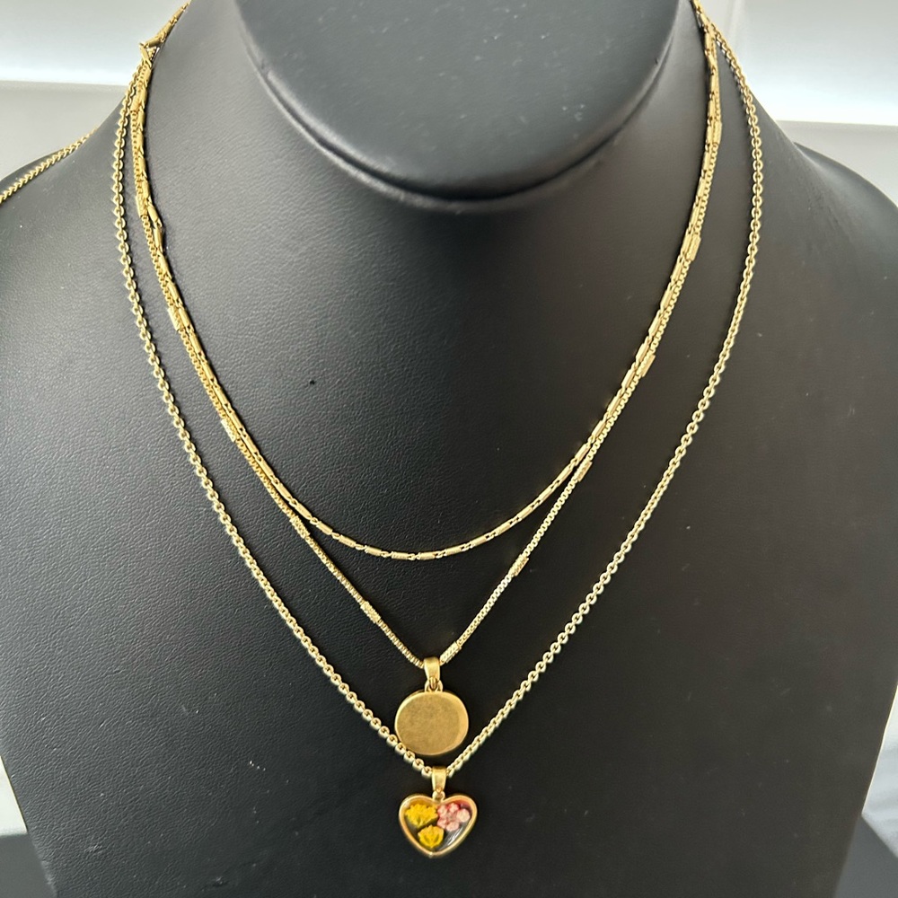(34) NEW Madewell, three-piece floral heart necklace set $48 MSRP